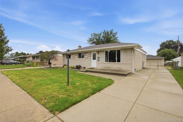 2742 Downey Drive, Troy, MI 48083