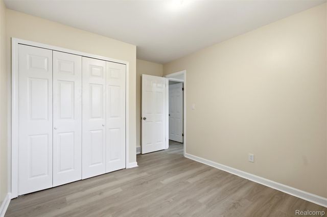 2742 Downey Drive, Troy, MI 48083