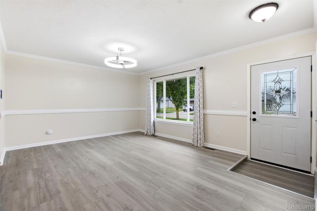 2742 Downey Drive, Troy, MI 48083