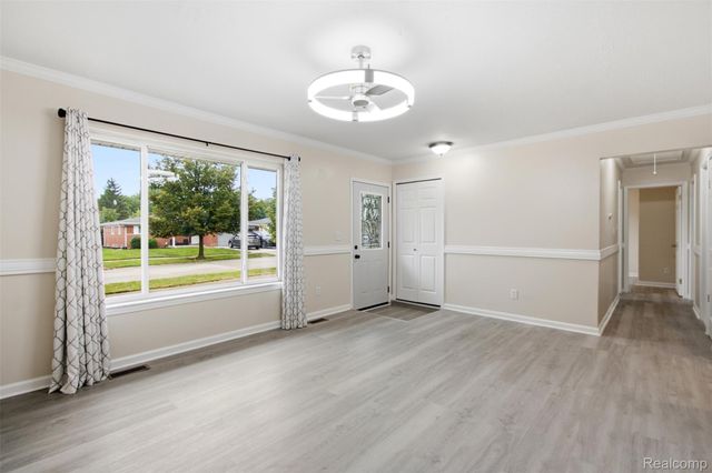 2742 Downey Drive, Troy, MI 48083