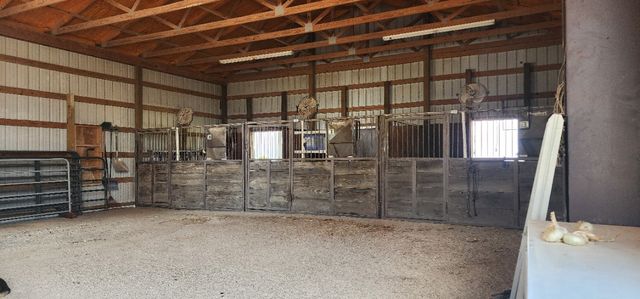 1397 CR 338, Gainesville, TX 76240