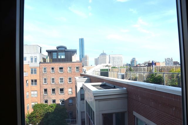 35 Fay St 609, Boston, MA 02118