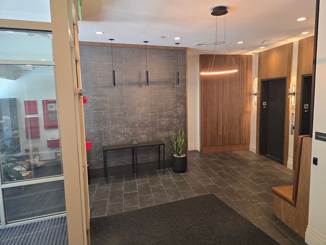 35 Fay St 609, Boston, MA 02118