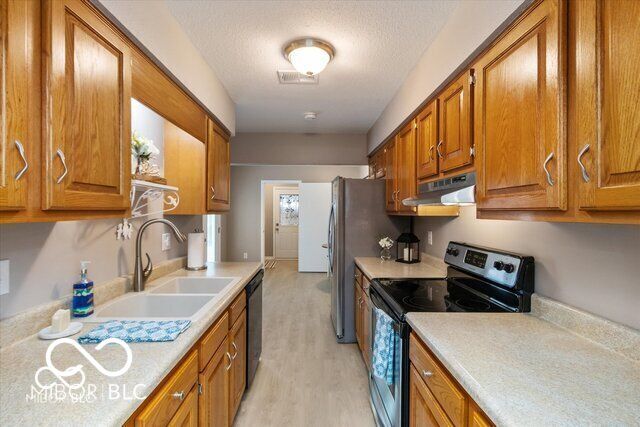 9452 Fordham Street, Indianapolis, IN 46268
