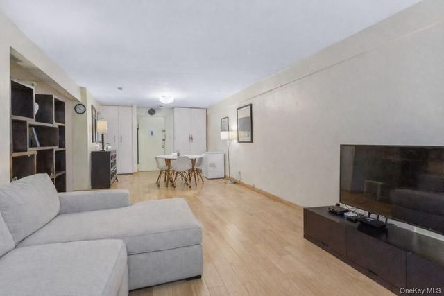 14205 Roosevelt Avenue 339, Flushing, NY 11354