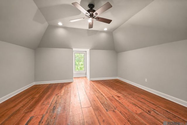 12274 Oak Colony Dr, Geismar, LA 70734
