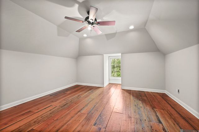 12274 Oak Colony Dr, Geismar, LA 70734