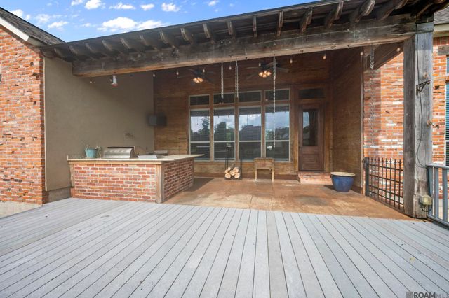 12274 Oak Colony Dr, Geismar, LA 70734