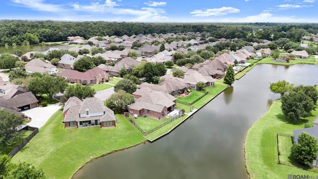 12274 Oak Colony Dr, Geismar, LA 70734