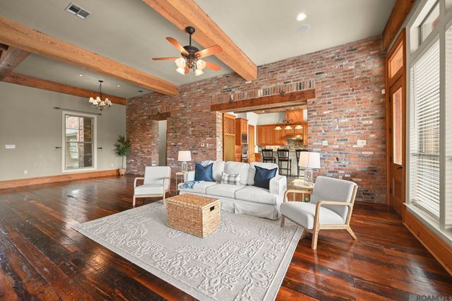 12274 Oak Colony Dr, Geismar, LA 70734
