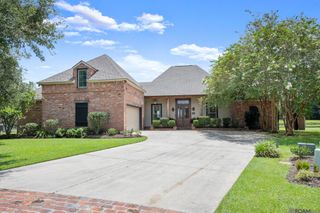 12274 Oak Colony Dr, Geismar, LA 70734