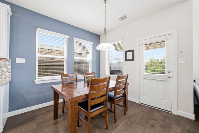 7618 Trailing Oaks Drive, Spring, TX 77379