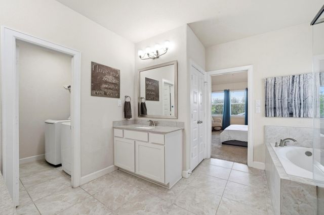 7618 Trailing Oaks Drive, Spring, TX 77379