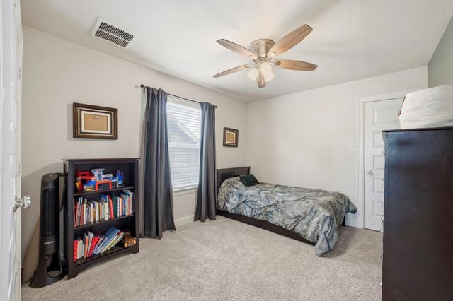 7618 Trailing Oaks Drive, Spring, TX 77379