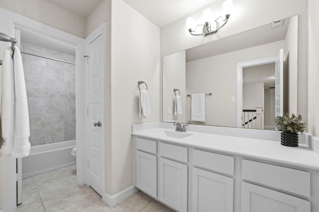 7618 Trailing Oaks Drive, Spring, TX 77379