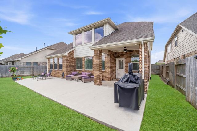 7618 Trailing Oaks Drive, Spring, TX 77379