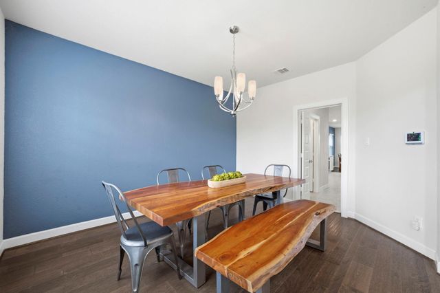 7618 Trailing Oaks Drive, Spring, TX 77379