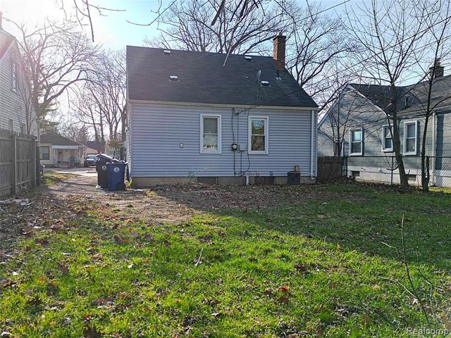 20588 Kinloch, Redford, MI 48240