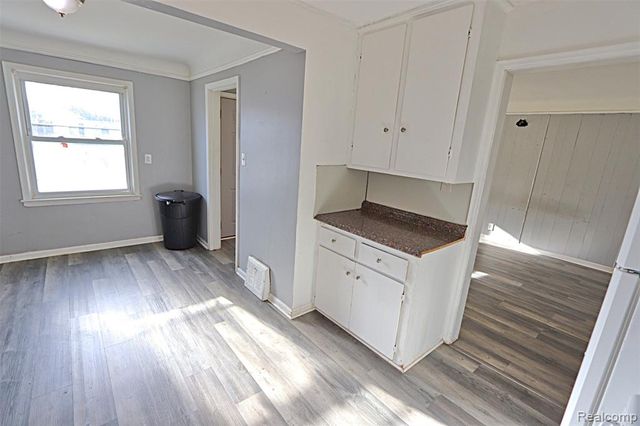 20588 Kinloch, Redford, MI 48240