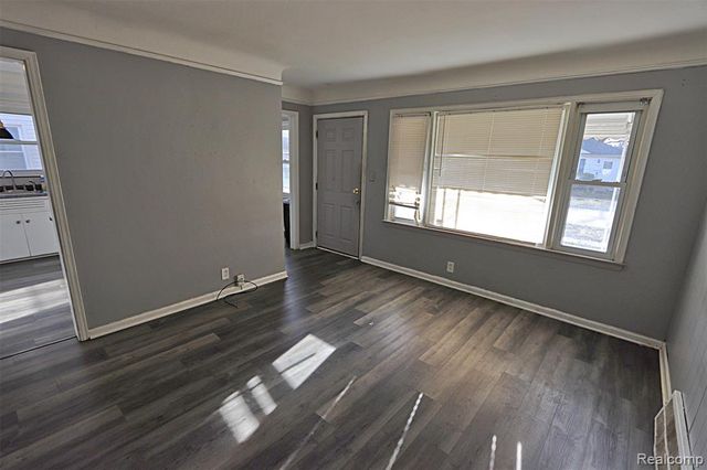 20588 Kinloch, Redford, MI 48240