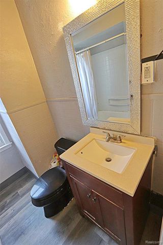 20588 Kinloch, Redford, MI 48240