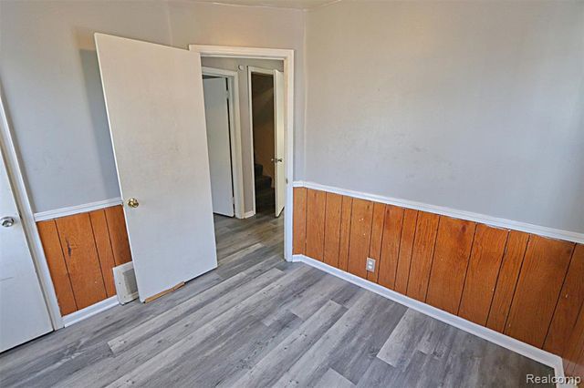 20588 Kinloch, Redford, MI 48240