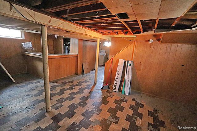 20588 Kinloch, Redford, MI 48240