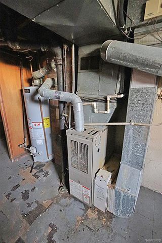 20588 Kinloch, Redford, MI 48240