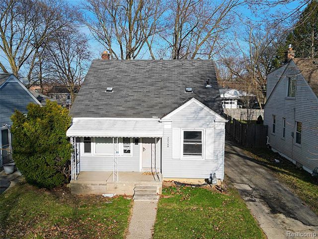 20588 Kinloch, Redford, MI 48240