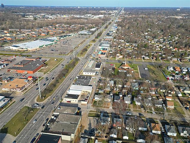 20588 Kinloch, Redford, MI 48240