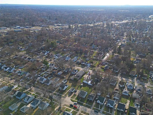 20588 Kinloch, Redford, MI 48240