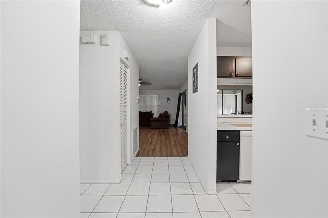 5080 BARRINGTON CIRCLE 3102, Sarasota, FL 34234