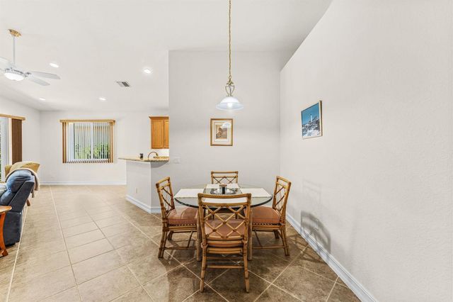 6223 Dorchester Way, Vero Beach, FL 32966