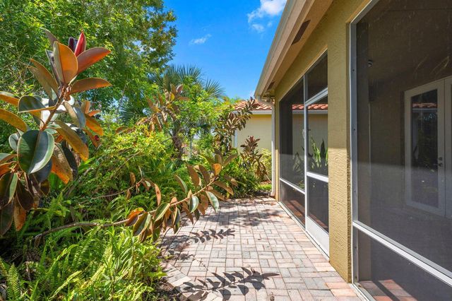 6223 Dorchester Way, Vero Beach, FL 32966