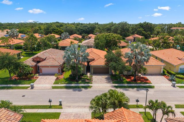 6223 Dorchester Way, Vero Beach, FL 32966