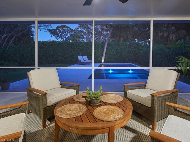 1080 13th ST N, Naples, FL 34102