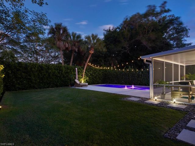 1080 13th ST N, Naples, FL 34102