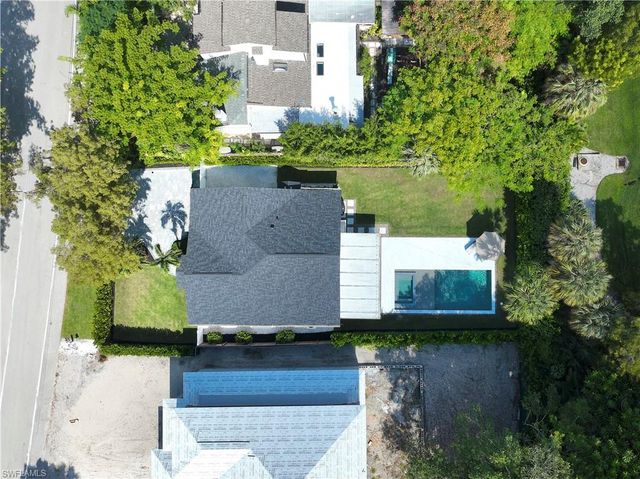 1080 13th ST N, Naples, FL 34102