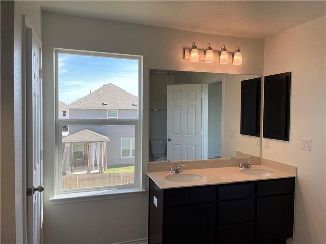 6417 Wagon Spring ST, Del Valle, TX 78617