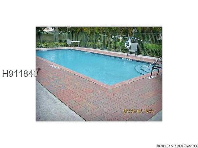 2120 NW 99th Way, Sunrise, FL 33322