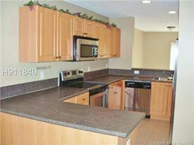 2120 NW 99th Way, Sunrise, FL 33322