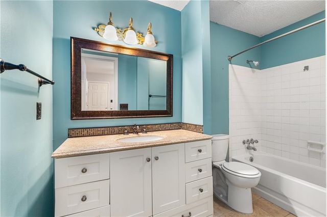 2751 Farmstead SE Road, Smyrna, GA 30080