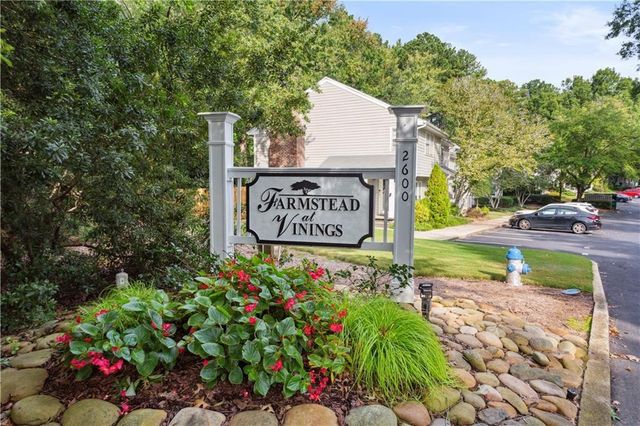 2751 Farmstead SE Road, Smyrna, GA 30080