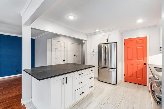 2751 Farmstead SE Road, Smyrna, GA 30080