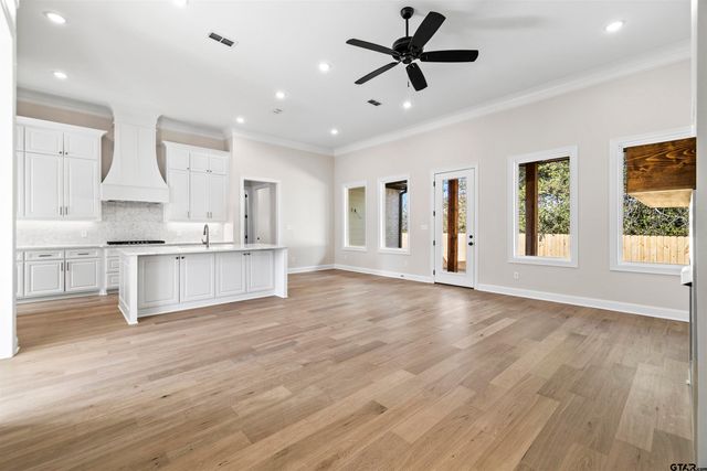 2945 Salado Creek Dr., Tyler, TX 75703