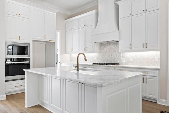 2945 Salado Creek Dr., Tyler, TX 75703