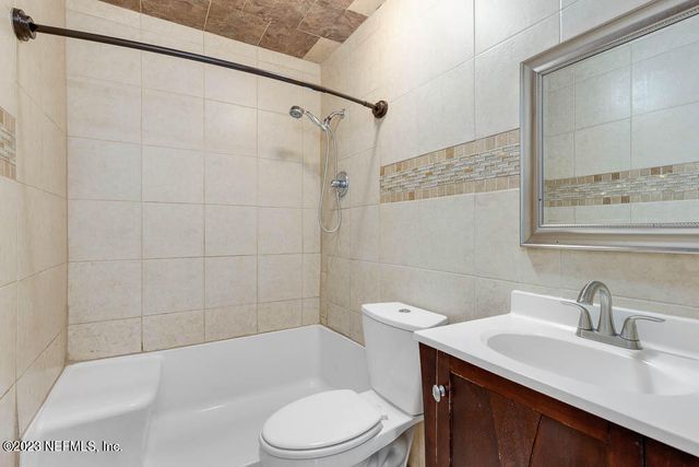 3811 AUTUMN LEAF Court, Jacksonville, FL 32246