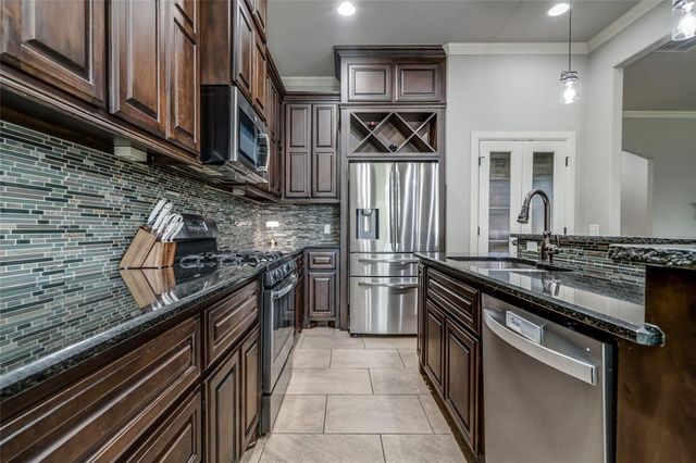 905 NW 189th Circle, Edmond, OK 73012