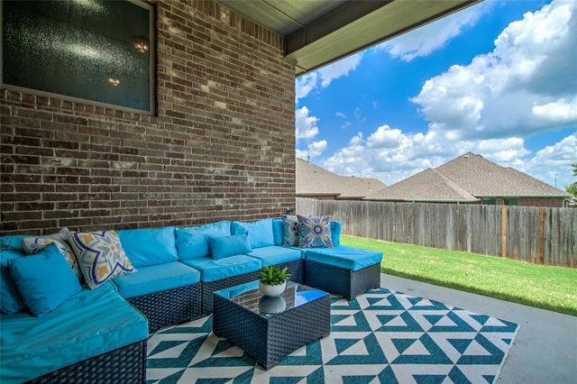 905 NW 189th Circle, Edmond, OK 73012