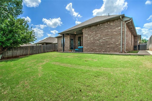 905 NW 189th Circle, Edmond, OK 73012